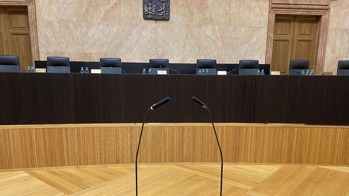 Letošní zmrazení platů v justici neobstálo před Ústavním soudem